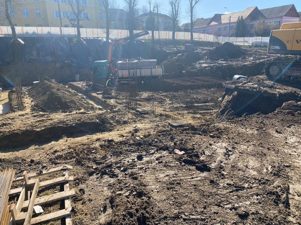 Primăria Mediaș: Au început lucrările la “Centru Social Comunitar de Agrement și Sport“