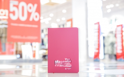 Ultimele zile de Winter Sale la Promenada Sibiu aduc premii în aplicația mobilă SPOT: câștigă o agendă în culoarea anului 2023, Viva Magenta!