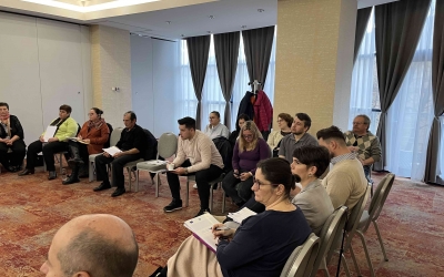 Serie de mese rotunde cu tema 