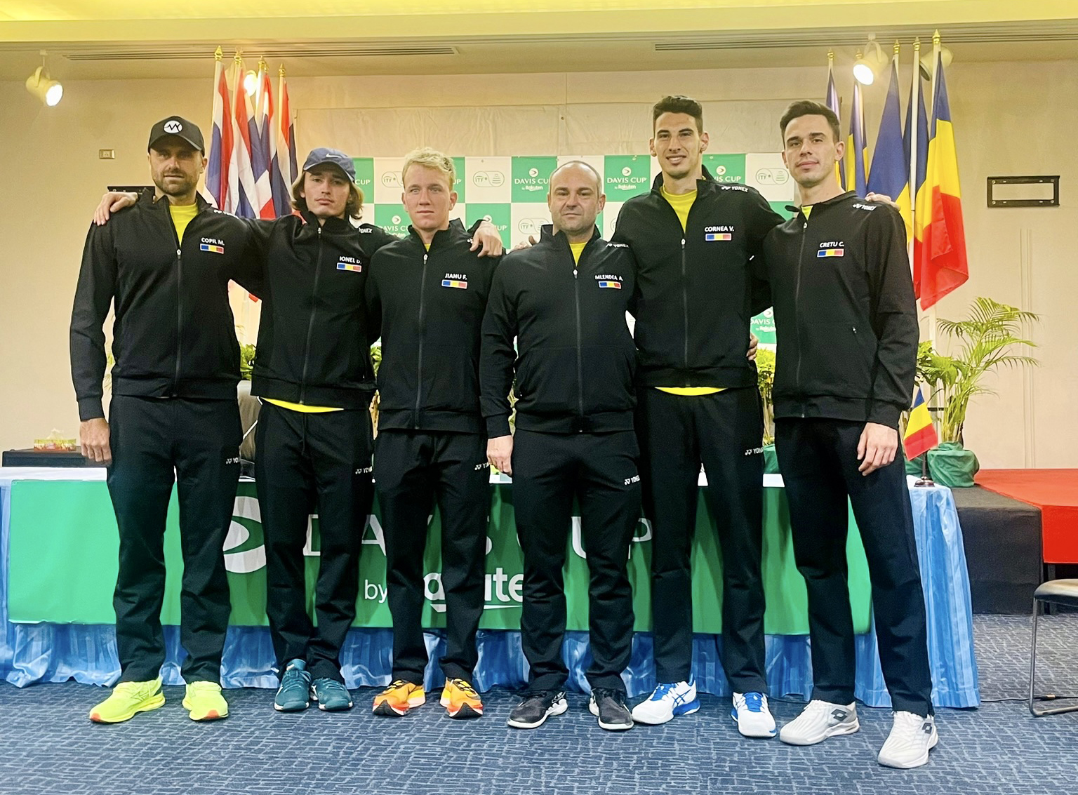 Nicholas Ionel pierde în primul meci din Cupa Davis. Victor Cornea joacă mâine, alături de Marius Copil