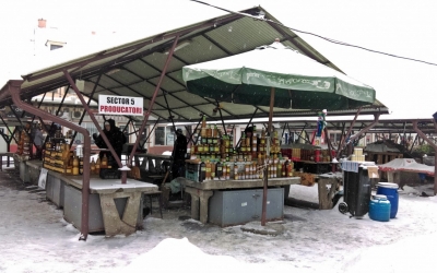 Noi scumpiri pentru comercianții din piețele din Sibiu: tarifele pot crește cu până la 789 de lei pentru închirierea spațiilor de vânzare