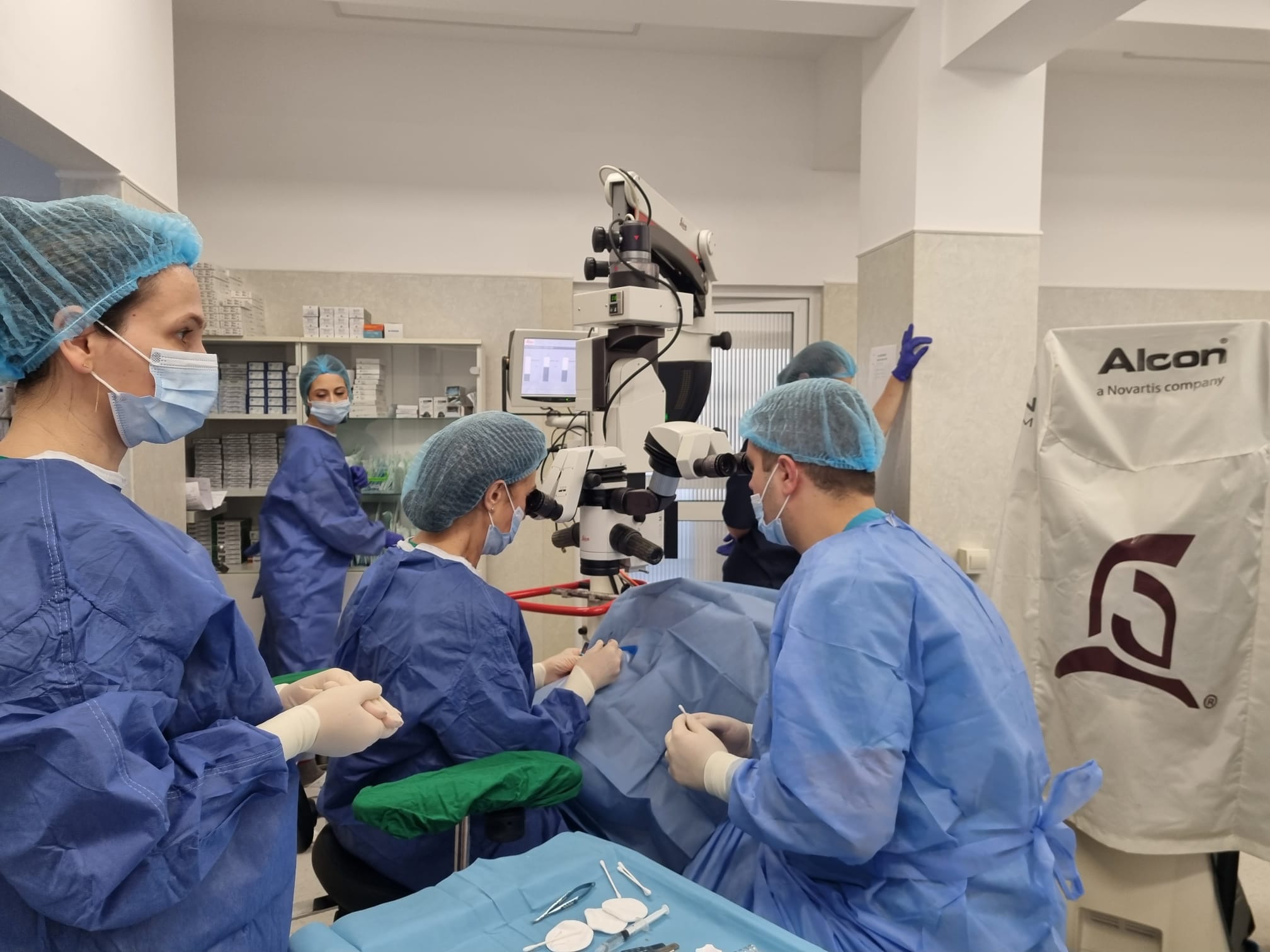 Premieră în chirurgia oftalmologică din Sibiu. A fost realizat primul transplant de cornee