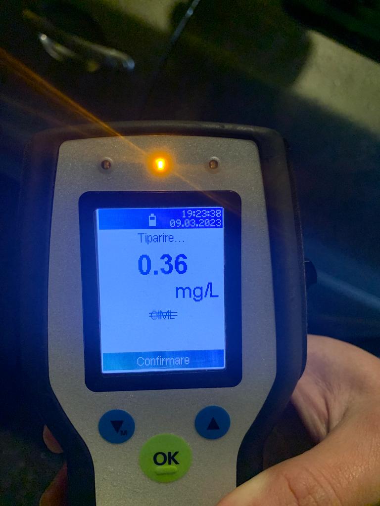 Amenzi de 50.000 de lei și 12 permise de conducere reținute de polițiștii sibieni în cadrul unei acțiuni de prevenire a consumului de droguri și alcool