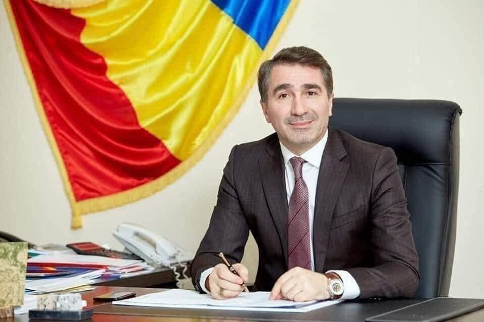 Preşedintele CJ Neamț, Ionel Arsene, condamnat definitiv la închisoare cu executare, este căutat de poliţişti