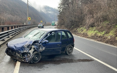 Accident pe Valea Oltului, în zona semaforului de la Boița