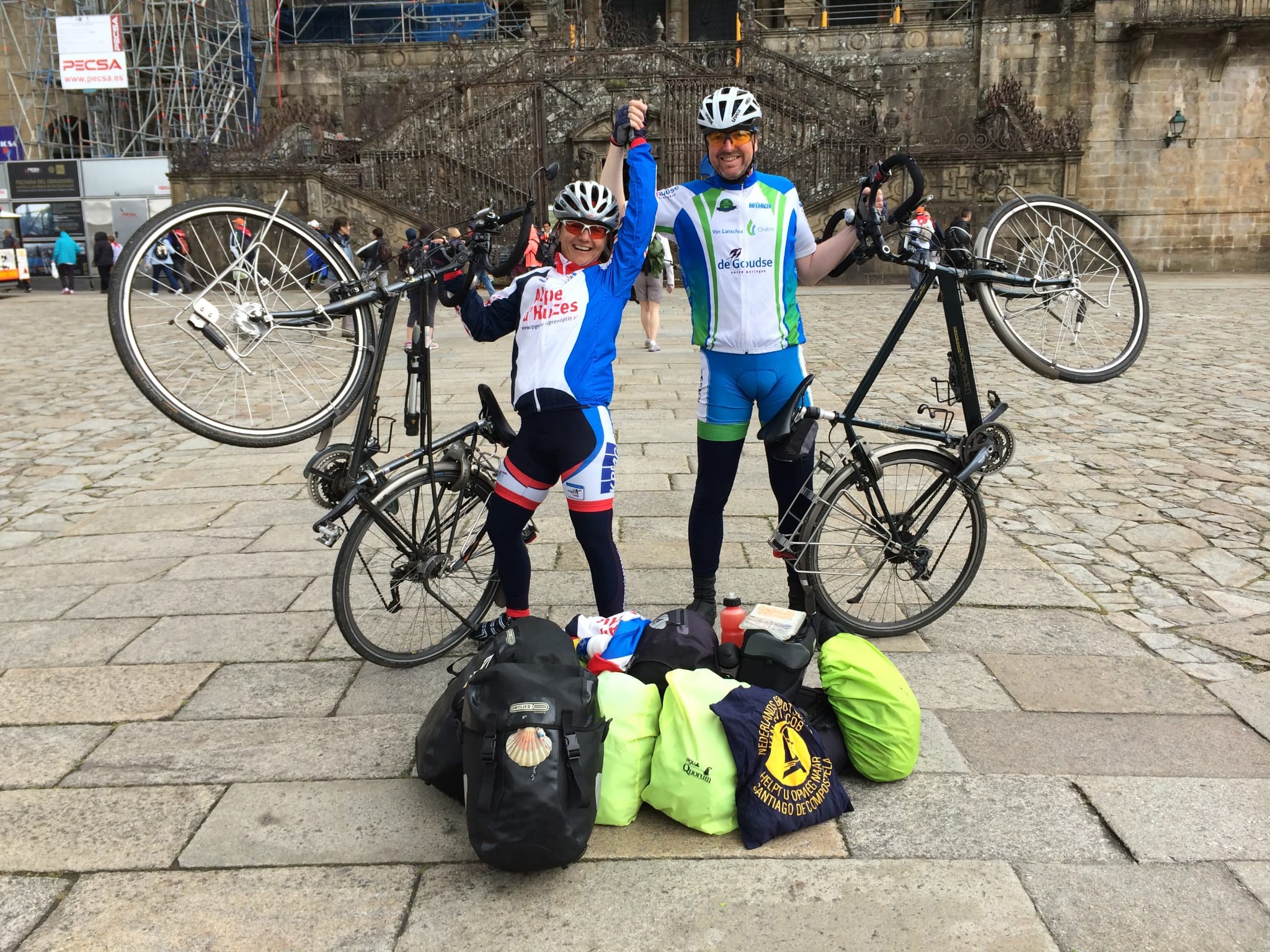 O sibiancă și soțul ei olandez pleacă cu bicicletele 3.500 de km: M-am întors acasă după 20 de ani în străinătate, turul este un vis pentru noi