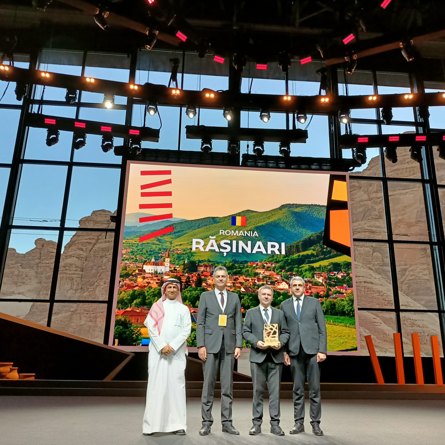 Rășinari a primit titlul de Best Tourism Village de la Organizatia Mondială a Turismului în cadrul unei ceremonii organizate în Arabia Saudită