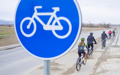 Avrig - Mârșa, cea mai nouă pistă de biciclete din județul Sibiu: a costat 7 milioane de lei și s-a finalizat cu 3 luni mai devreme