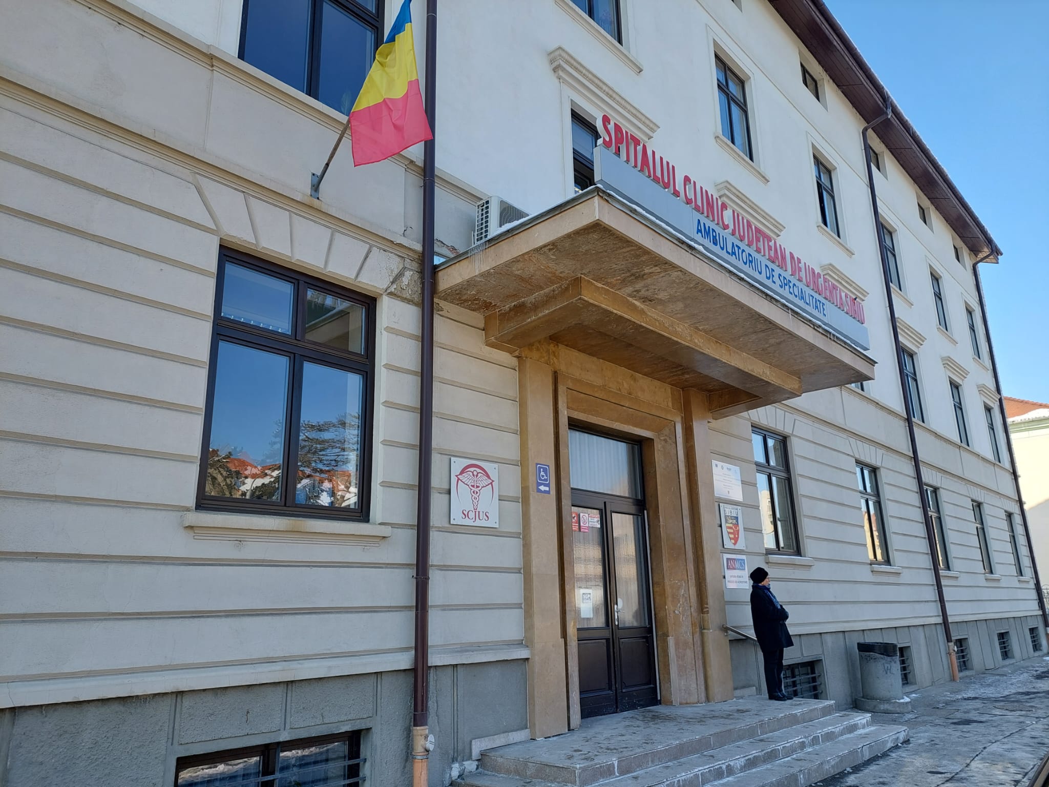 M-am programat prin telefon și online în Policlinica Spitalului Județean. A doua variantă poate fi mai rapidă