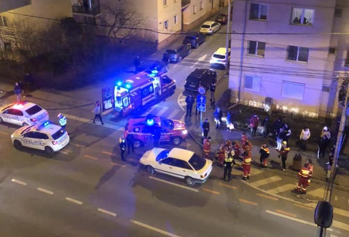 Accident pe Semaforului: O mamă și copilul ei de 4 ani au fost loviți pe trecerea de pietoni