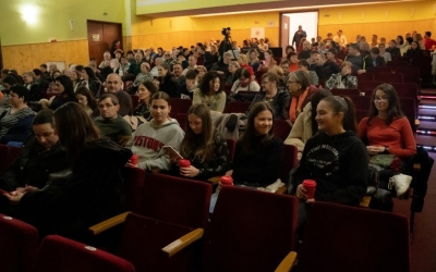 Spectacol dedicat Zilei Mamei la Sala Traube din Mediaș