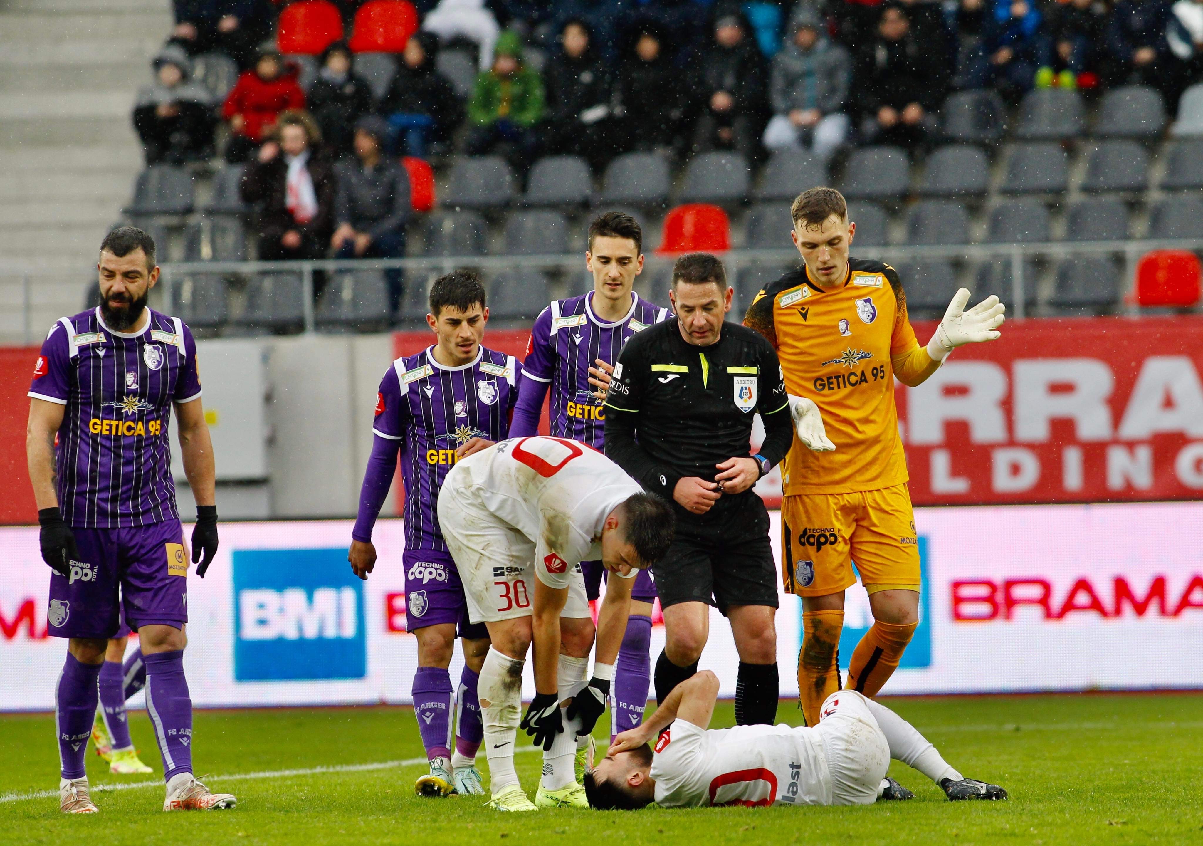 Se schimbă ora meciului cu FCU Craiova. FCH joacă de la ora 21