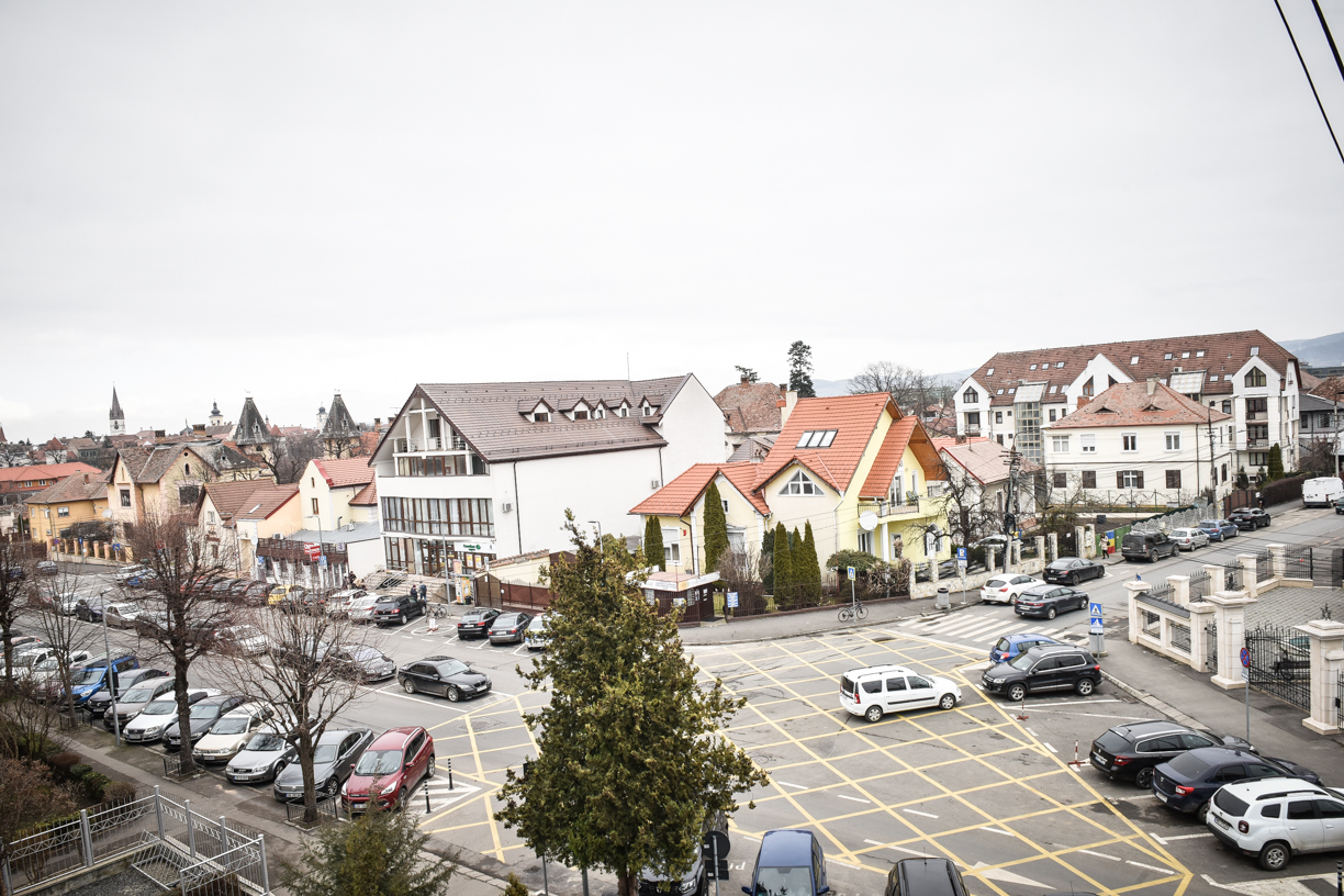 Se încălzește vremea în Sibiu. Stratul de zăpadă s-a redus la 25 cm la Păltiniș