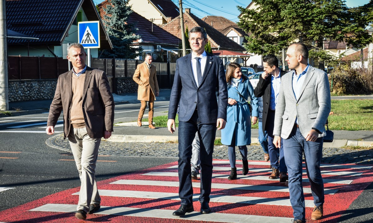 Dan Barna, lovit de o mașină pe trecerea de pietoni. Libertatea: pe trotinetă electrică