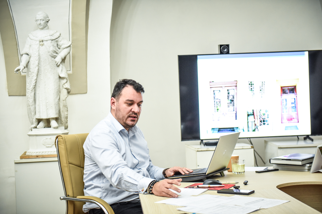 MNB: A fost făcut public noul logo al Muzeului Național Brukenthal