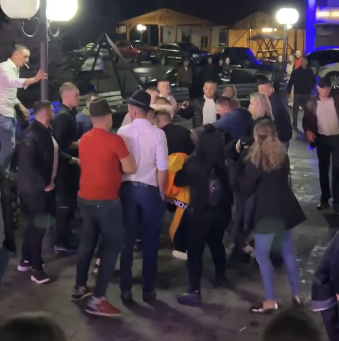 Bătaie cruntă la balul din Sadu