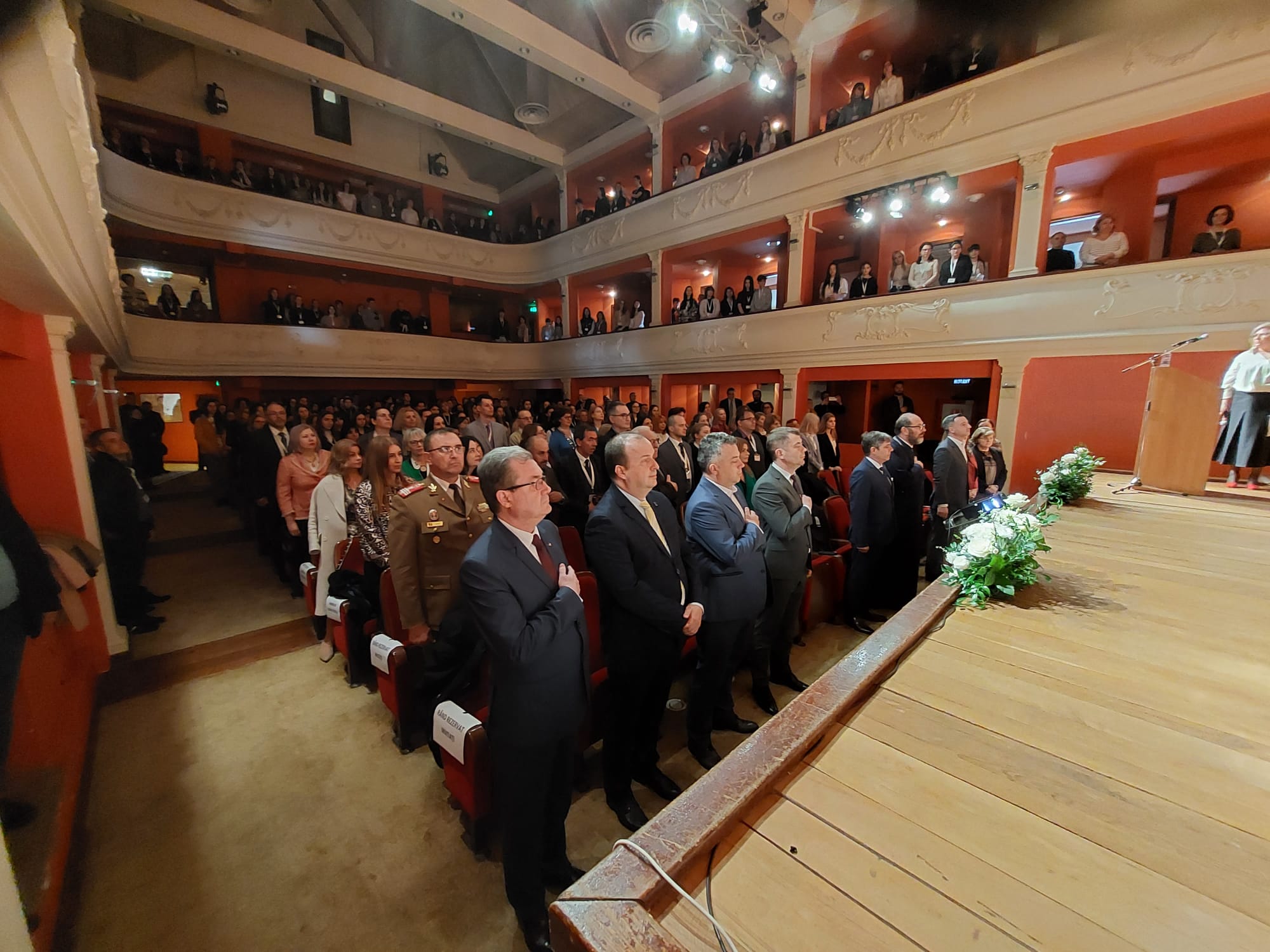 Cei mai buni elevi din țară la română sunt la Sibiu. Părintele Necula: „Deveniți scriitori de limba română”. Rezultatele și premierea vor fi sâmbătă