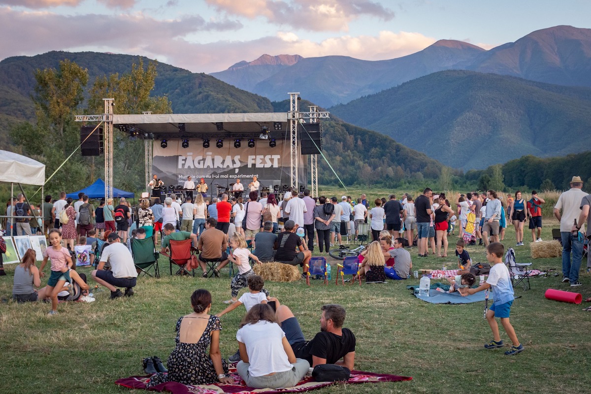 Făgăraș Fest se ține anul acesta la Porumbacu de Sus. Trei zile de festival cu muzică, filme, activități pentru copii și plimbări în natură