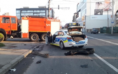 Primul BMW al Poliției Române avariat grav într-un accident la Cluj