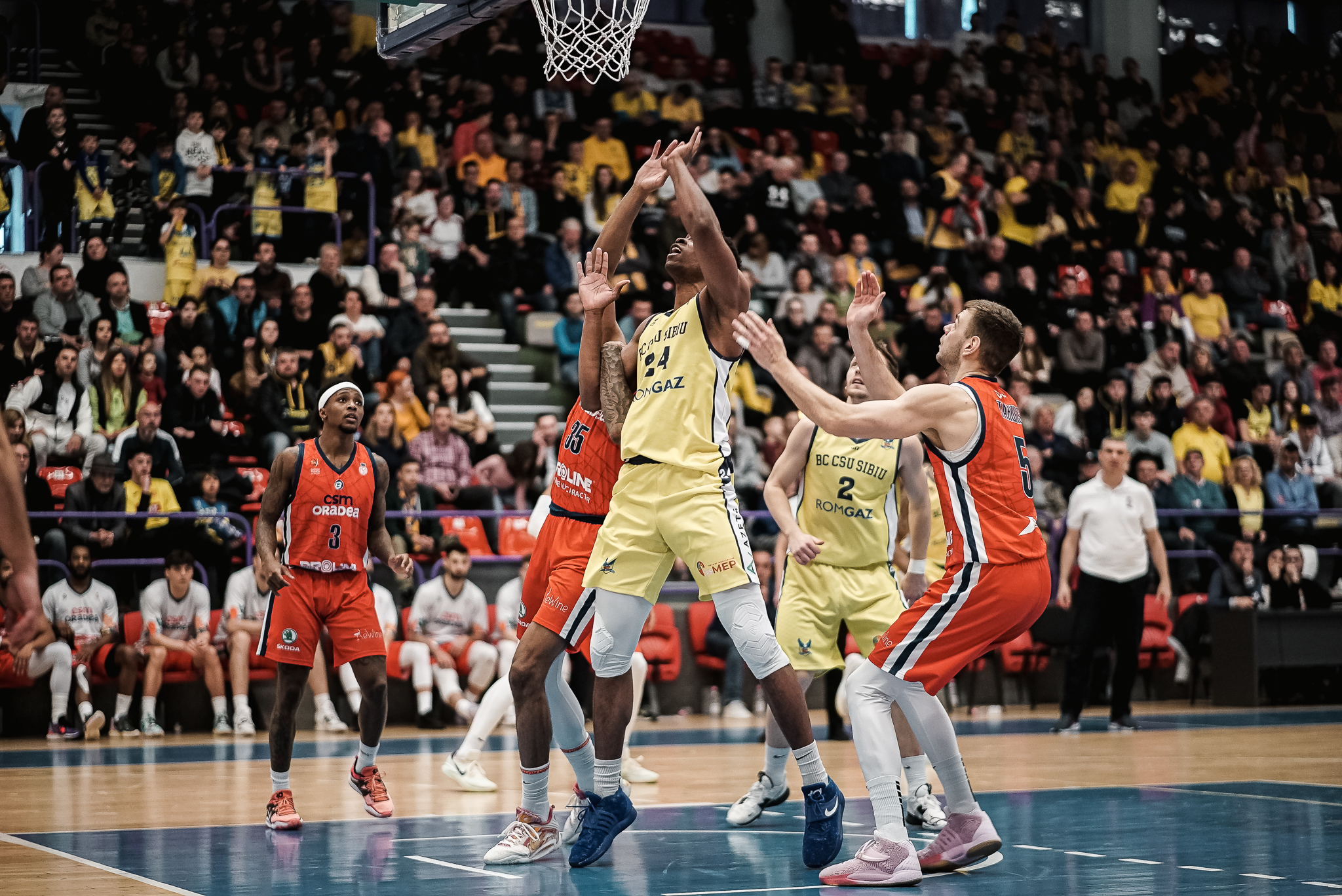 CSU începe semifinala cu Oradea fără Uță și Blumbergs. „Ne așteaptă cinci jocuri foarte grele”