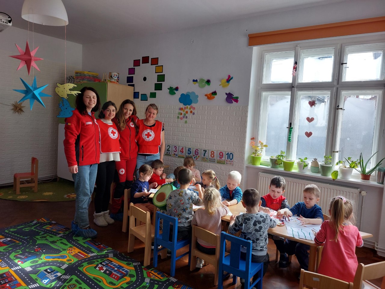 Au trecut șase luni de la deschiderea Grădiniței Crucii Roșii. Director: „Avem 27 de copii din Ucraina și 3 copii români care beneficiază zilnic de servicii de cea mai înaltă caliate”
