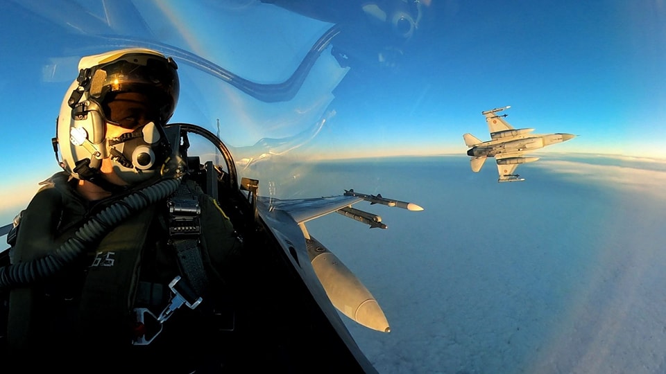 Prima misiune de interceptare a avioanelor de vânătoare F-16 românești în Țările Baltice. Au interceptat două avioane rusești