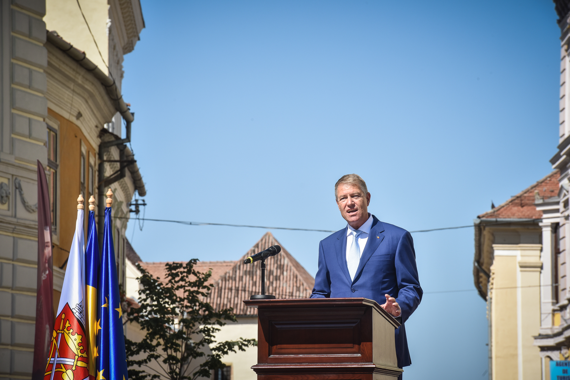 Iohannis: Sărbătoarea Învierii Domnului să aducă tuturor regăsirea cu cei apropiaţi în lumina speranței, a iubirii și a credinței!