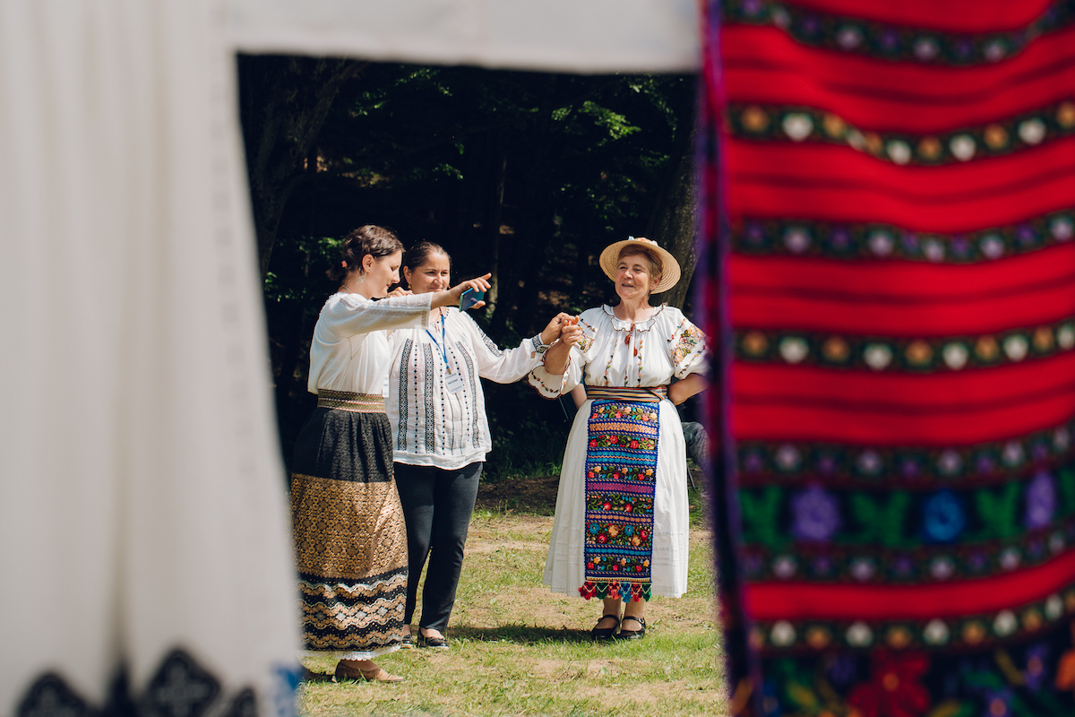 Muzeul Astra invită sibienii la Ziua Costumului Tradițional din România. Intrare gratuită pentru cei care vor purta costum popular