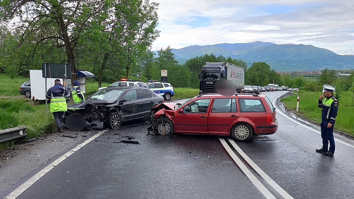 Încă un accident pe Hula Bradului: o fată de trei ani și mama sa - victime. Șoferul „nevinovat” era băut