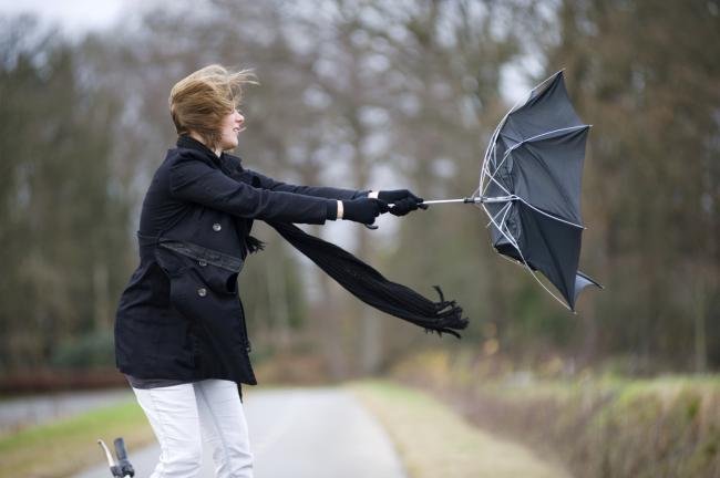 ACTUALIZARE Meteorologii sibieni au prelungit avertizarea cu cod galben de vânt, pentru ziua de duminică