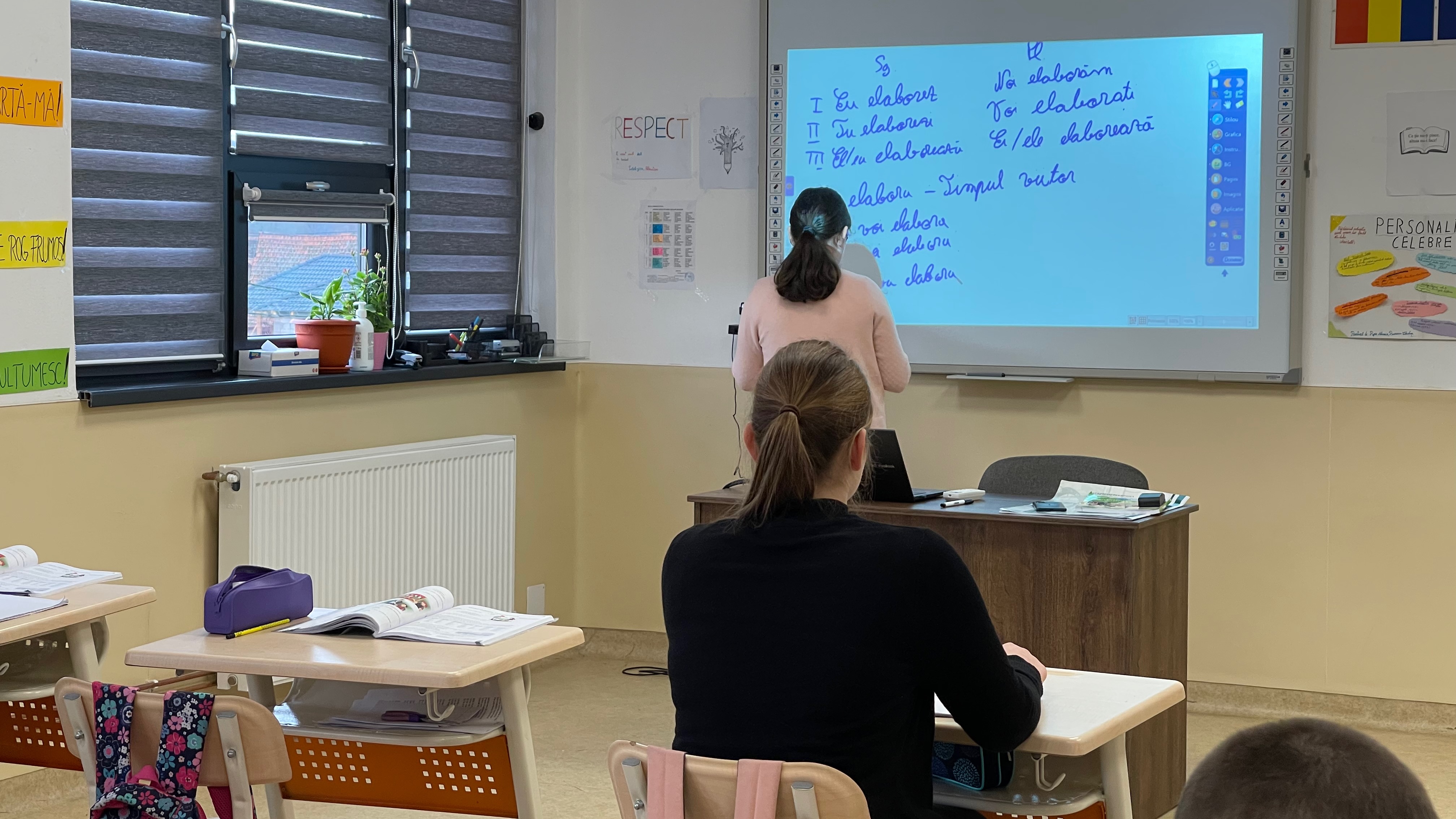 Începe evaluarea națională pentru elevii de clasa a IV-a. Peste 4.000 de copii din Sibiu au mâine examen la română