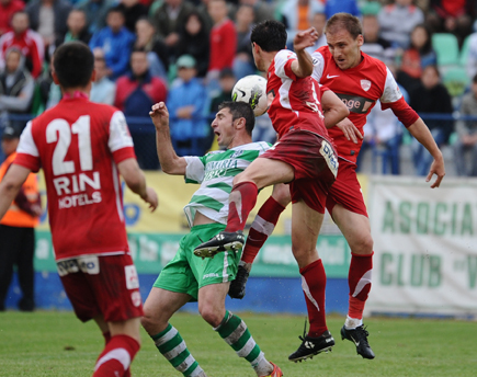 Liga 1, aproape de final: CS Mioveni și Chindia au retrogradat direct. Dinamo joacă cu FC Argeș și UTA cu Gloria Buzău în meciurile de baraj. Astăzi e ”finala” campionatului