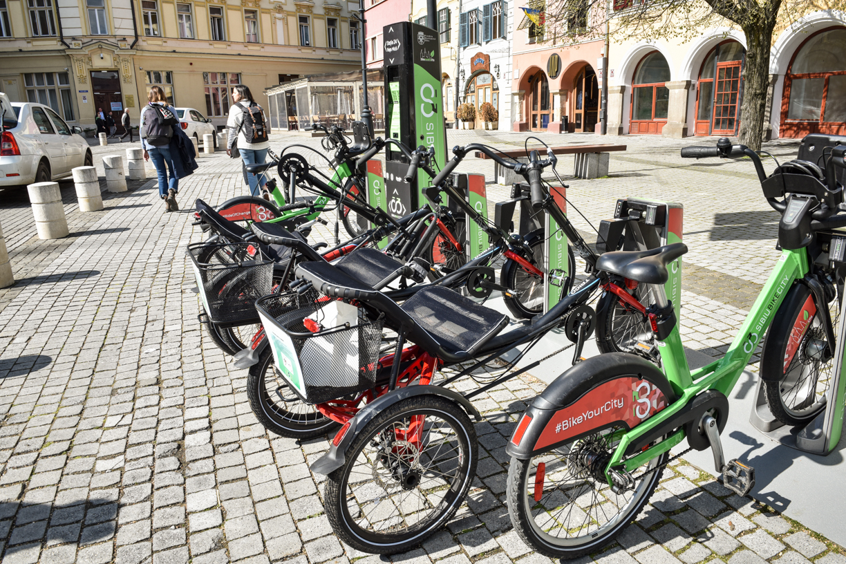 Primăria reia licitația pentru întreținerea bicicletelor din sistemul Sibiu Bike City. În procedură sunt incluse și noile tricicletele