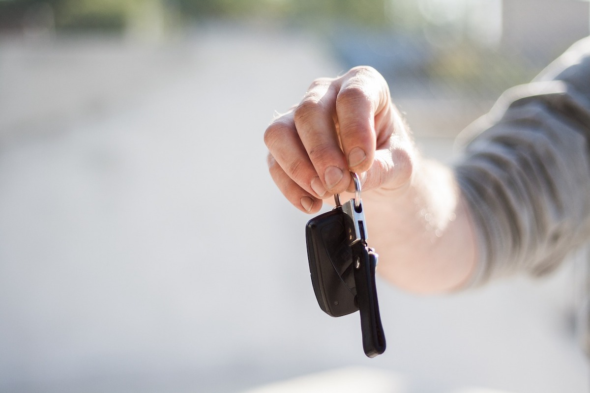 Analiză: Mașină diesel, electrică sau hibrid? Cât costă, cât poluează și cât consumă fiecare