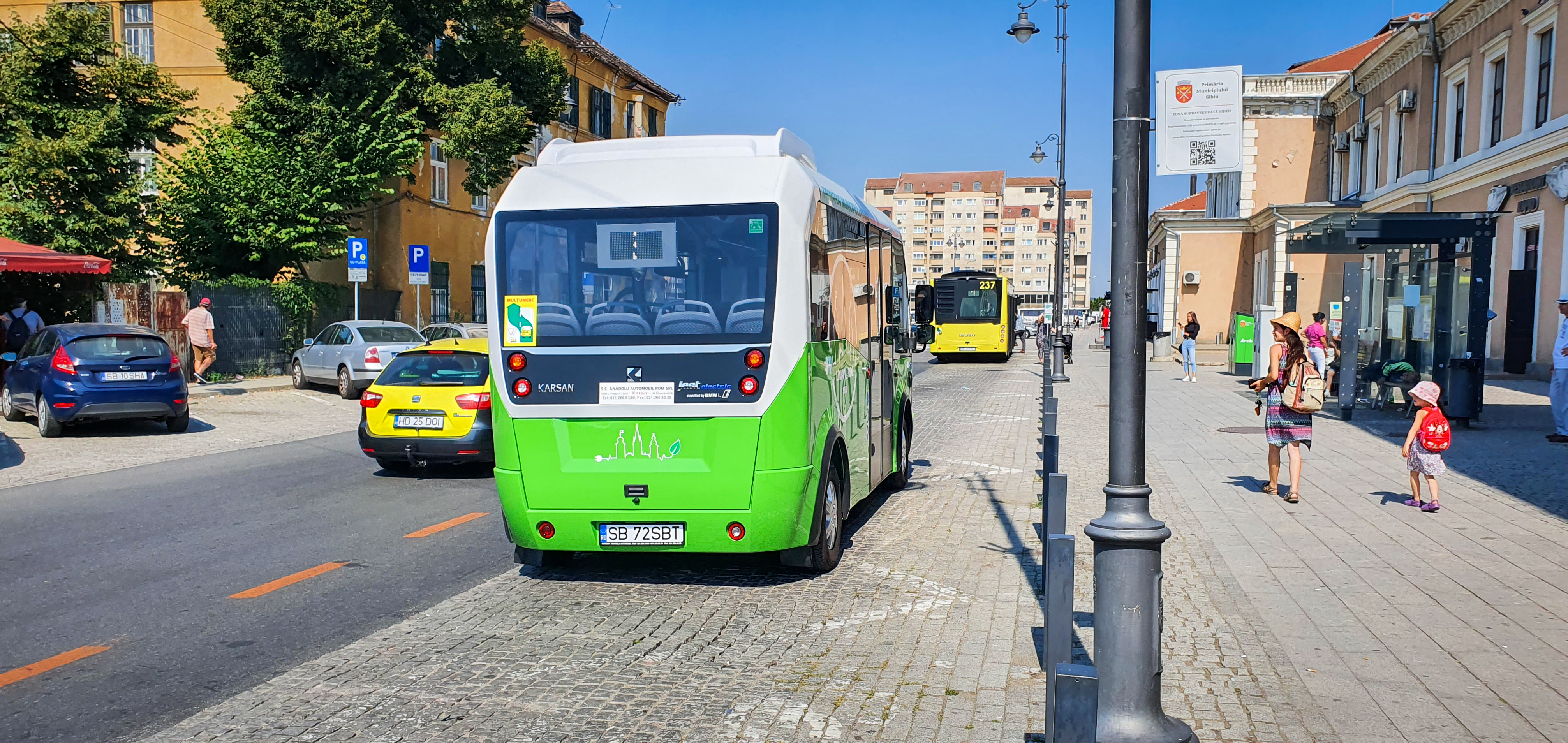 CJ Sibiu vrea să obțină bani pentru patru microbuze școlare electrice. Ultimele zile pentru depunerea cererii de finanțare