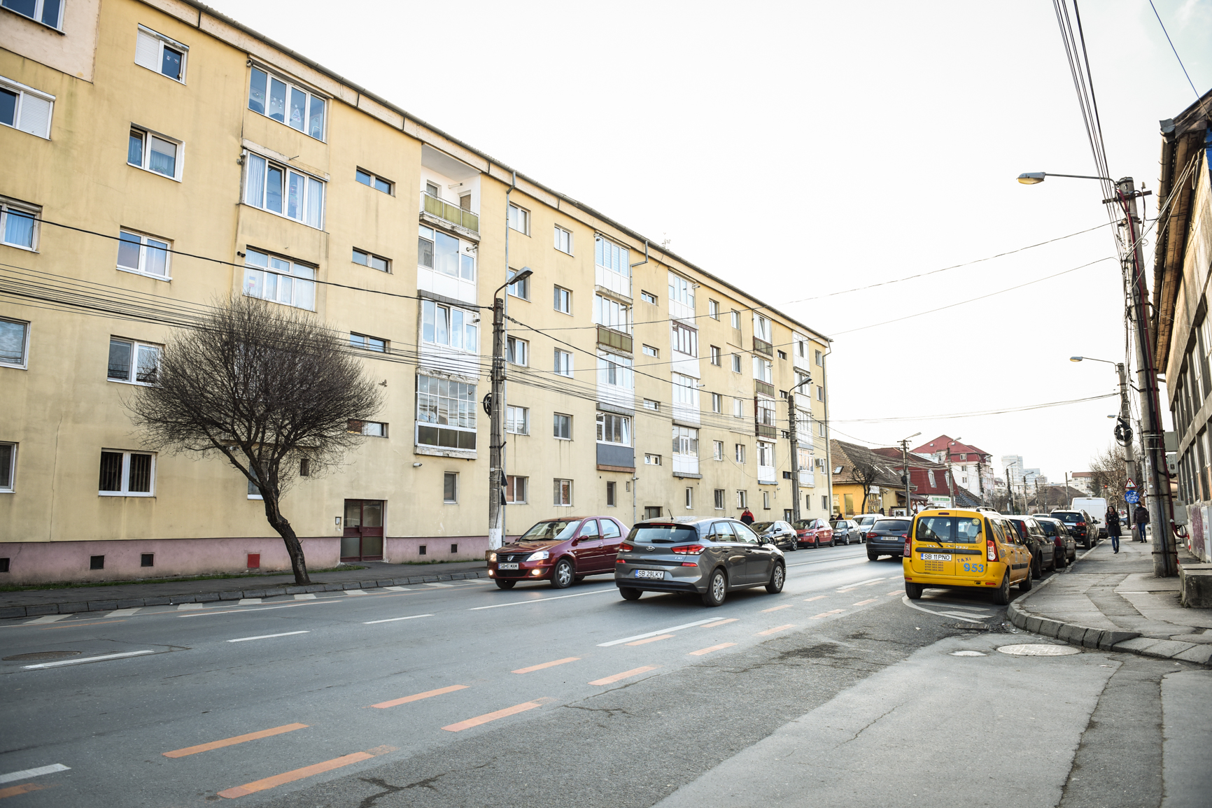 Cablurile de telecomunicații de pe Semaforului vor fi coborâte în subteran. Primăria Sibiu inițiază modernizarea străzii
