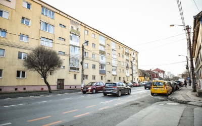 Cablurile de telecomunicații de pe Semaforului vor fi coborâte în subteran. Primăria Sibiu inițiază modernizarea străzii