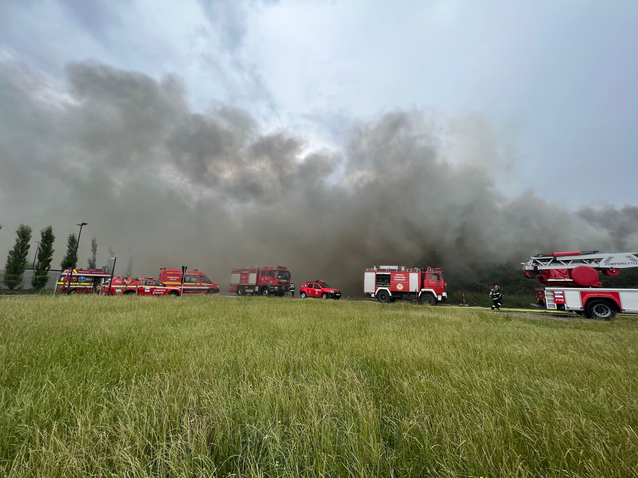 Garda de Mediu la incendiul din Zona Industrială: Arde un punct de colectare deșeuri nepericuloase, cel mai probabil plastic