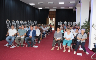 Cisnădienii au aflat informații despre eficientizarea energetică a locuinței. Primar: „Am fost mereu preocupat de îmbunătățirea condițiilor de trai a cisnădienilor”
