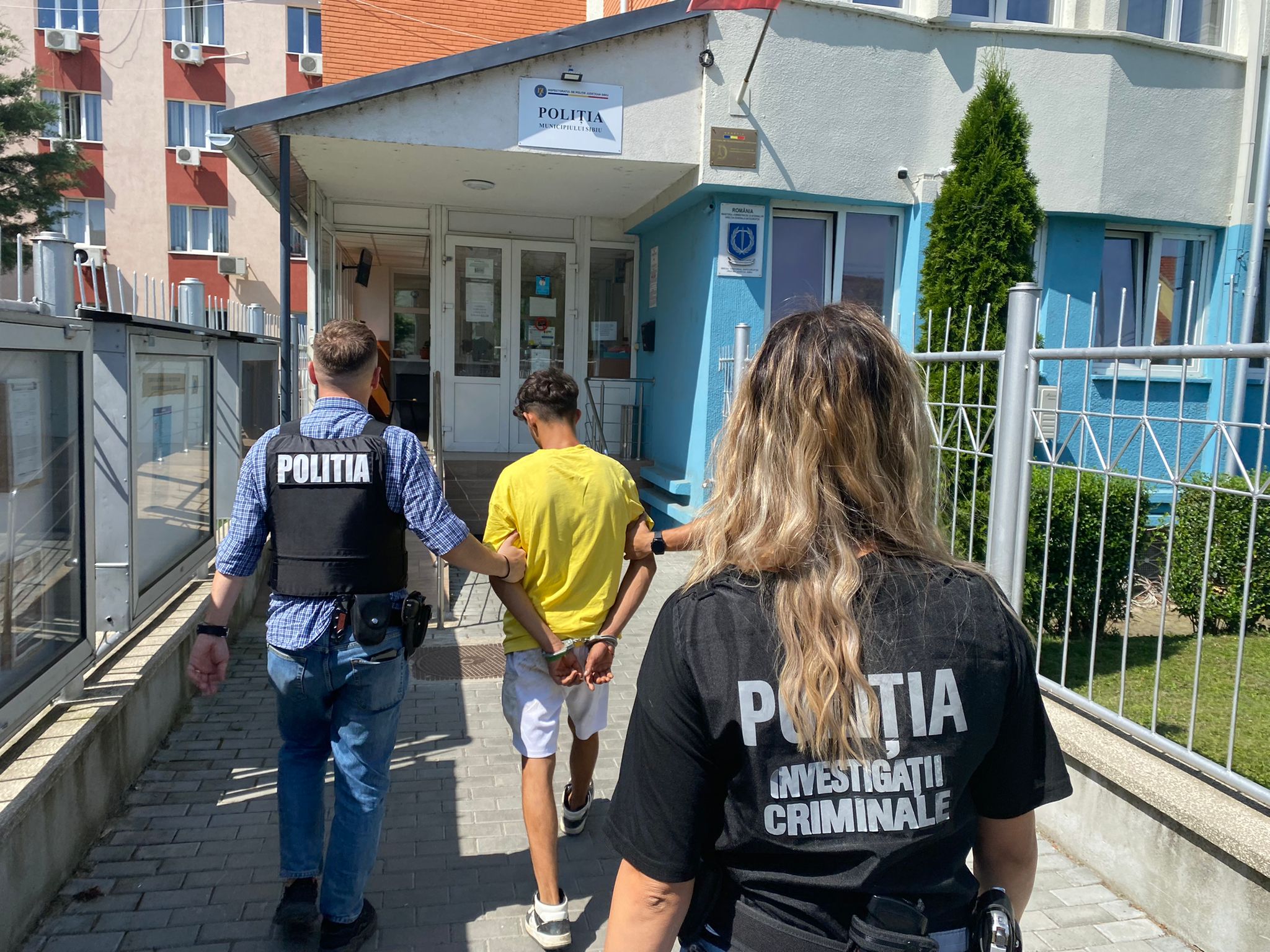 Tânăr reținut după ce ar fi furat 30.000 de euro