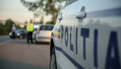 Accident între o mașină și o căruță: ambii conducători erau băuți, șoferul mașinii a plecat mai departe, apoi s-a răzgândit