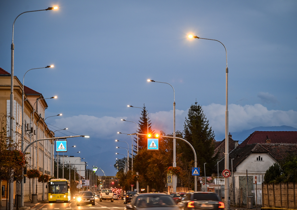 Alții o fac mai eficient: Primăria propune ca iluminatul public din Sibiu să fie gestionat pentru încă 4 ani de un operator privat