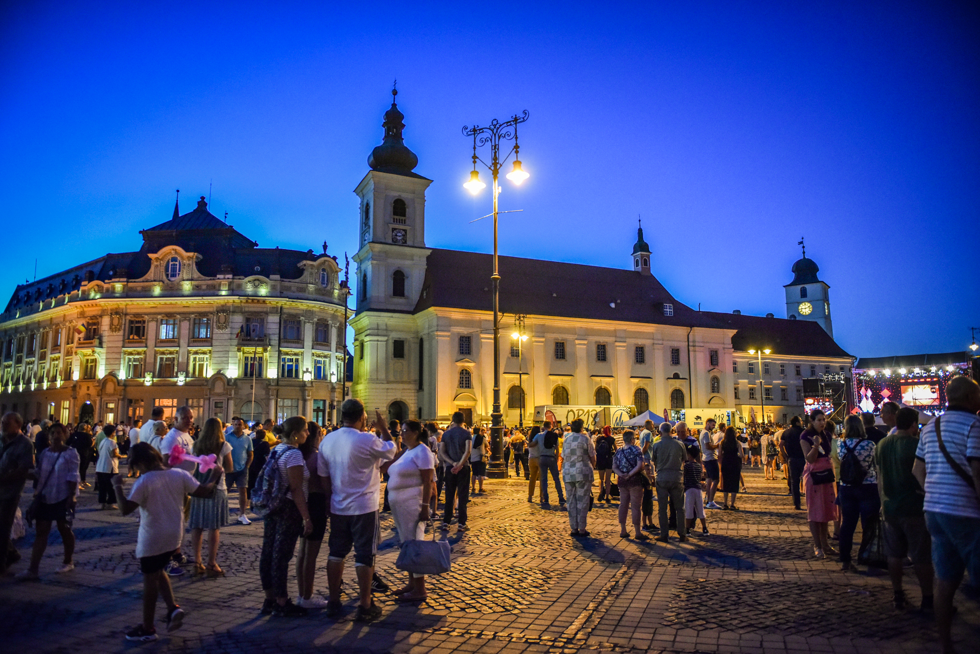 Ce facem în a doua lună de vară la Sibiu? ARTmania, Vinfest, Burduf Challenge, Făgăraș Fest și concert Șuie Paparude, printre evenimentele lunii iulie