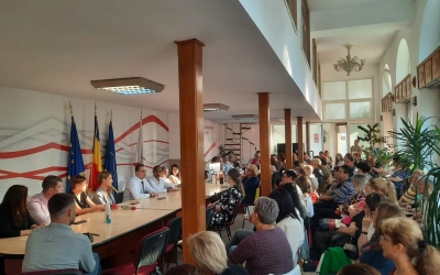 PSD Sibiu: Oameni condamnați penal și informatori ai Securității, în PNL Sibiu