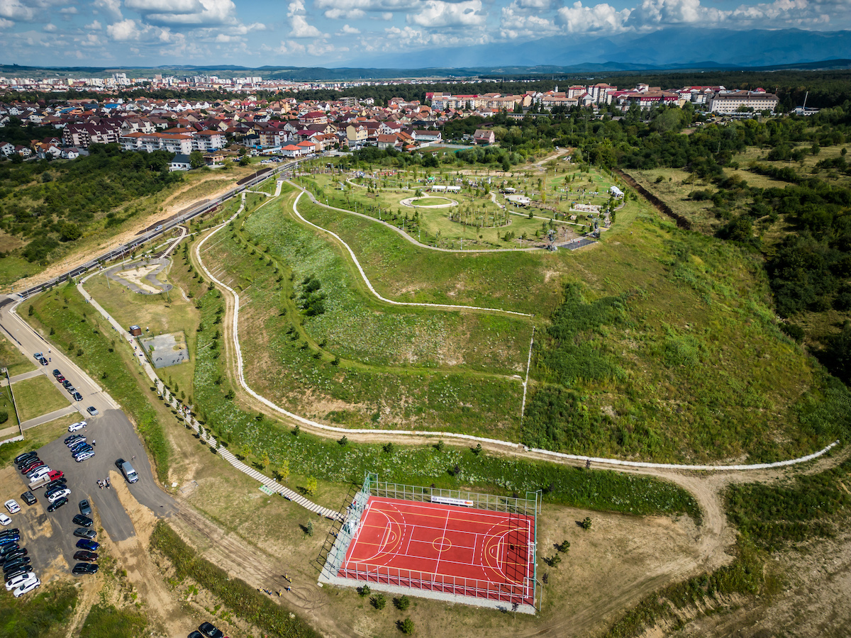 FOTO Mii de sibieni au vizitat Belvedere, cel mai nou parc al Sibiului și al doilea ca dimensiuni