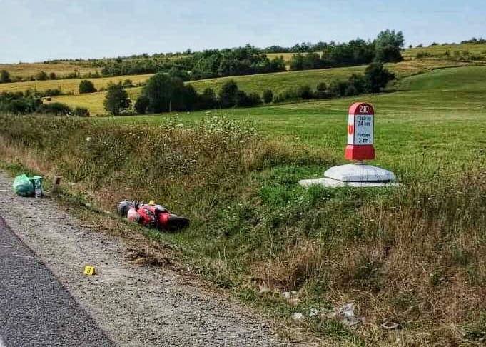 Un sibian, rănit după ce a căzut de pe motocicletă, din cauza vitezei, în Brașov. A fost preluat de un elicopter SMURD