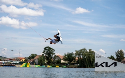 Concurs internațional la Lacul lui Binder: Cei mai buni wakeboarderi din lume vin la Sibiu Wake Throphy 2023
