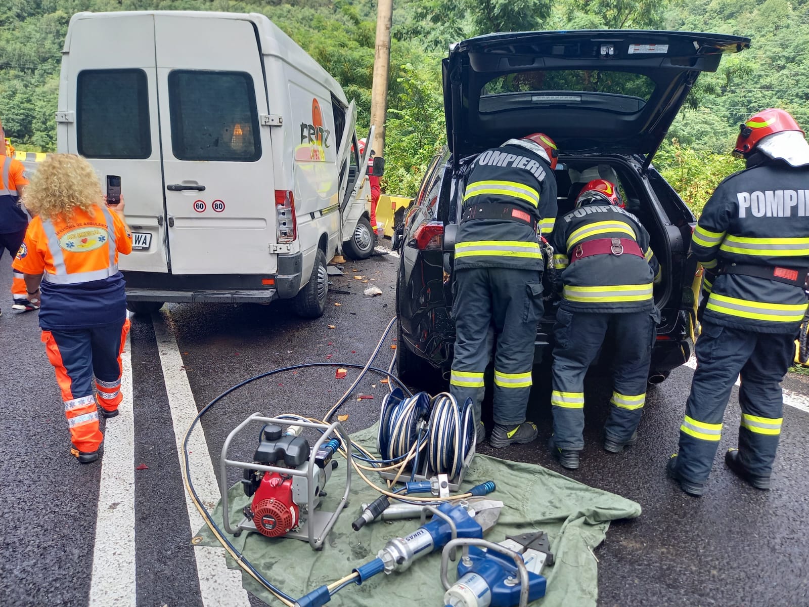 Trei răniți într-un accident la Cârligul Mic, pe Valea Oltului. Valori de trafic crescute