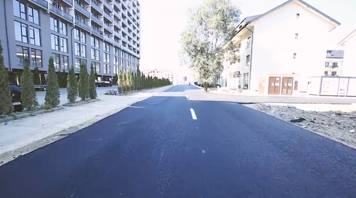 VIDEO Doamna Stanca, asfaltată în mai puțin de o săptămână. S-a lucrat pe porțiunea dintre Dedeman și Cireșica