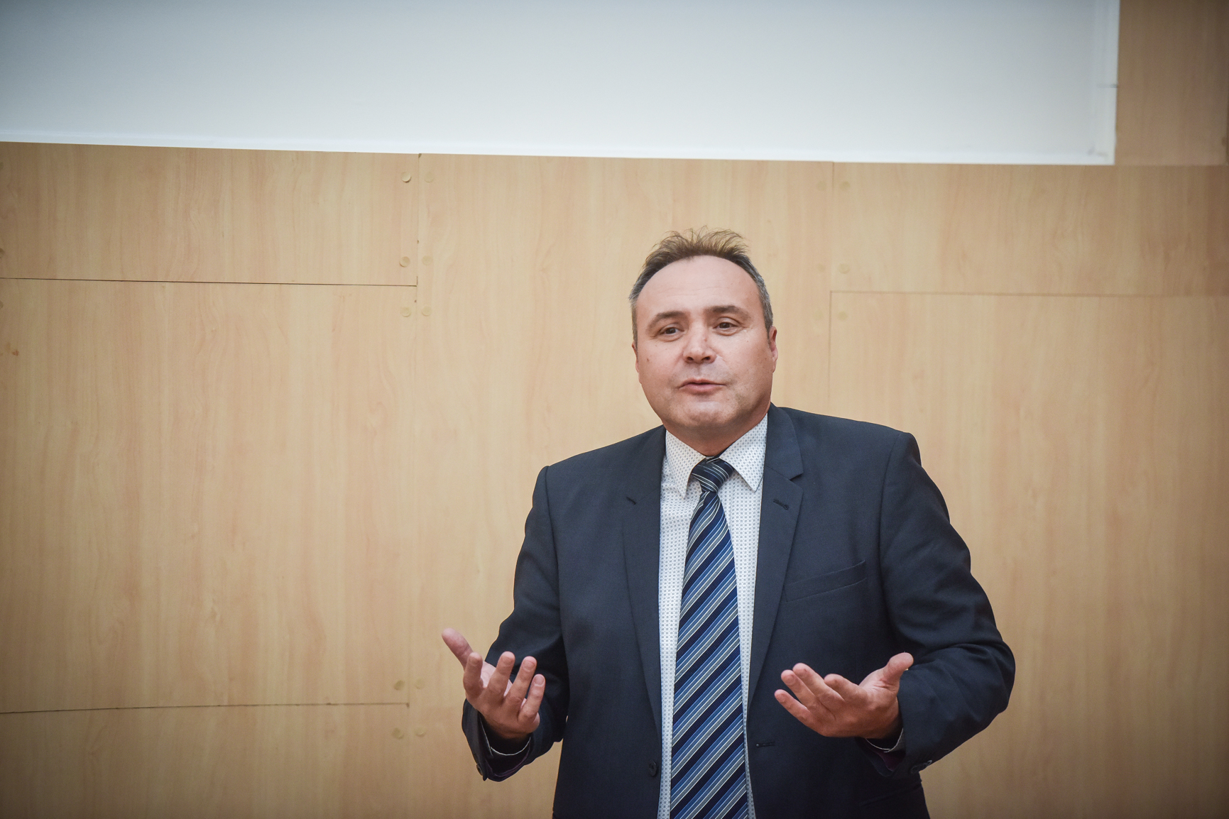 Analiză. Eliminarea plafonării prețului la energie electrică